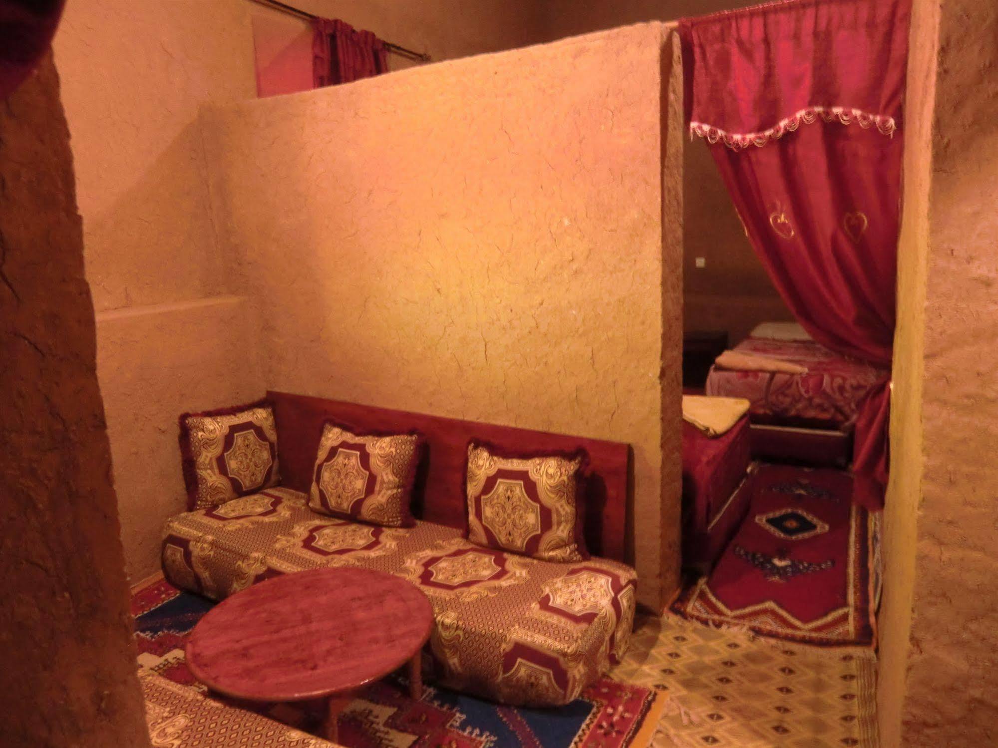 Bed and Breakfast Kasbah Oulad Othmane à Aguebt Extérieur photo